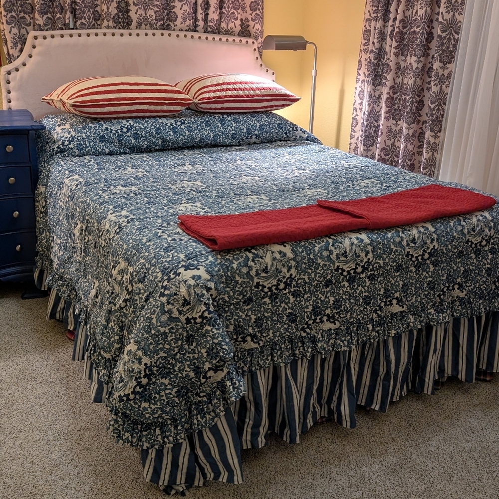 Ralph Lauren Tamarind Bird Porcelain Blue White Ruffle King Comforter